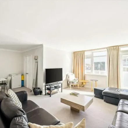 Rent this 2 bed apartment on Ranelagh House in 3-5 Elystan Place, London