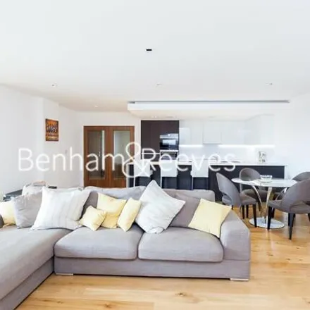 Rent this 2 bed room on Benham & Reeves in Kew Bridge Road, Strand-on-the-Green