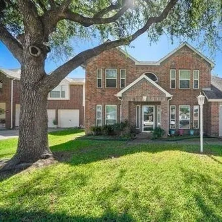 Buy this 4 bed house on 607 Oak Hill Drive in Kemah, Galveston County