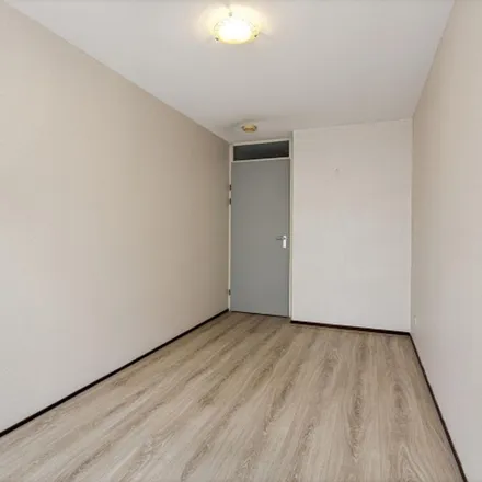 Rent this 3 bed apartment on Putselaan 110A in 3074 JE Rotterdam, Netherlands