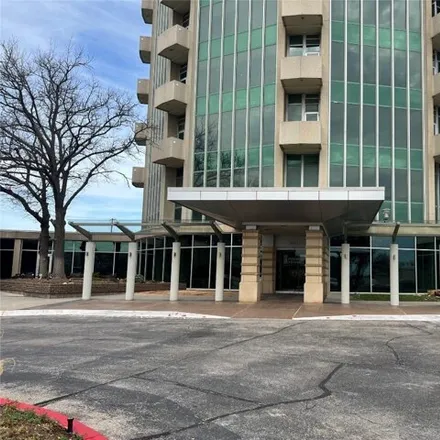 Buy this 1 bed condo on 5900 Mosteller Drive in Oklahoma City, OK 73112