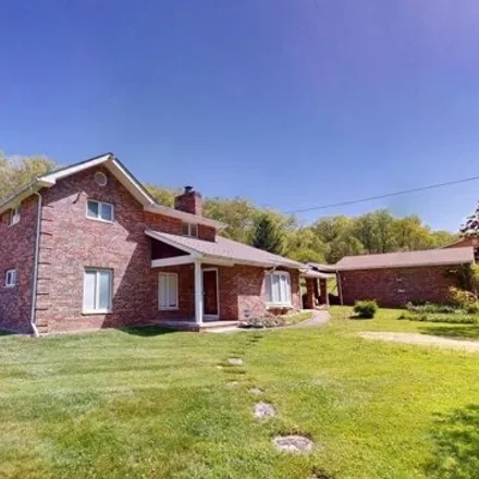 Buy this 4 bed house on Darnell Road in West Pea Ridge, Cabell County