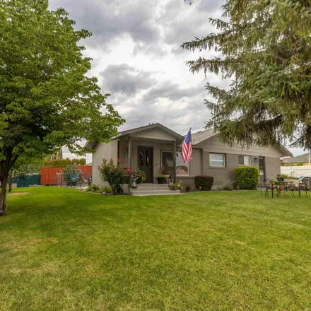 Buy this 3 bed house on 506 Cherry Lane in Grandview, Yakima County