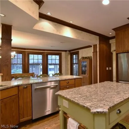 Image 3 - 2894 Sedgewick Road, Shaker Heights, OH 44120, USA - House for sale