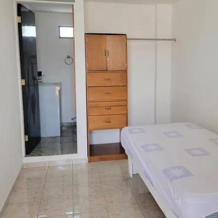 Rent this 18 bed apartment on Calle del Bajío 413 in Mirador Campestre, 37156 León