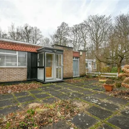 Buy this 2 bed house on Woodkind Hey in Bebington, CH63 9LR