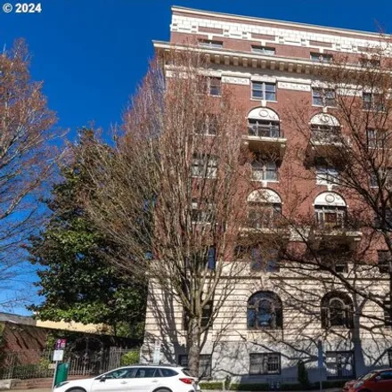 Buy this 3 bed condo on 2141 Northwest Davis Street in Portland, OR 97205