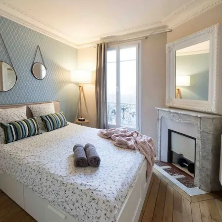 Rent this 2 bed house on Le Kremlin-Bicêtre in Avenue de Fontainebleau, 94270 Le Kremlin-Bicêtre