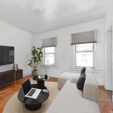Image 2 - 52-14 83rd Street, New York, NY 11373, USA - Townhouse for sale