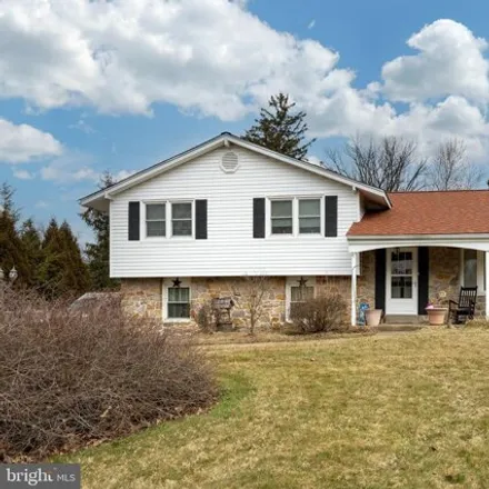 Buy this 5 bed house on 937 Surrey Drive in Whitpain Township, PA 19422