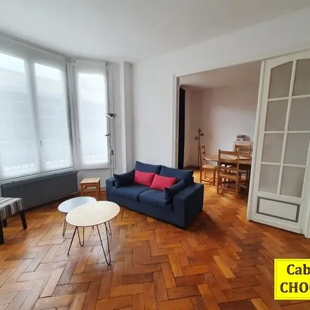 Image 8 - 82 Rue Saint-Sauveur, 59800 Lille, France - Apartment for rent