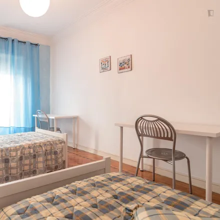 Rent this 5 bed room on Xenos_Barber in Rua do Arco do Carvalhão, 1070-219 Lisbon