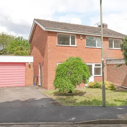 Rent this 4 bed house on Wheatley Close in Bodicote, OX16 9TH
