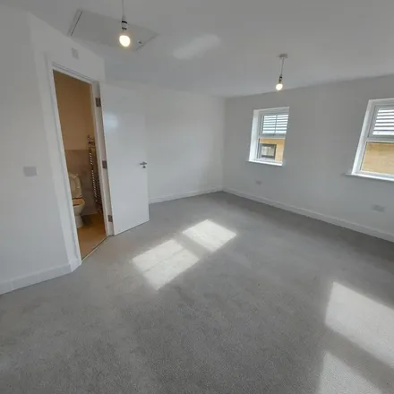 Rent this 2 bed townhouse on Under Arches in The Calls, Leeds