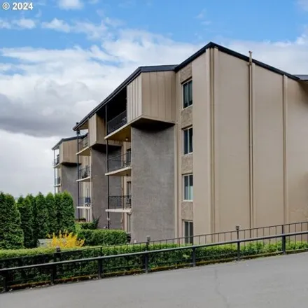 Buy this 1 bed condo on Southeast Lewis and Clark Highway in Vancouver, WA 97254