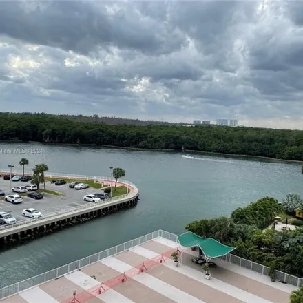 Buy this 1 bed condo on 400 Kings Point Dr Apt 705 in Florida, 33160