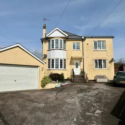 Buy this 5 bed house on Henty Avenue in Dawlish Warren, EX7 0AW
