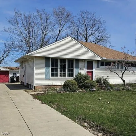 Rent this 3 bed house on 3740 Hetzel Drive in Parma, OH 44134
