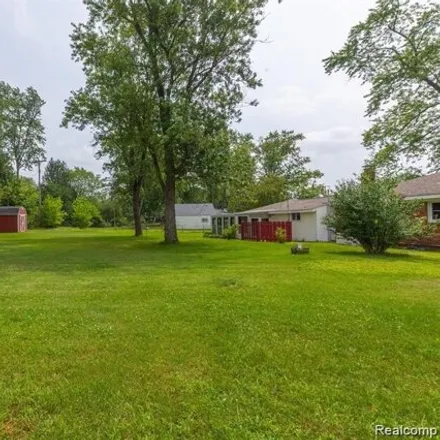 Image 7 - 2736 Candlewick Drive, Orion Charter Township, MI 48359, USA - House for rent