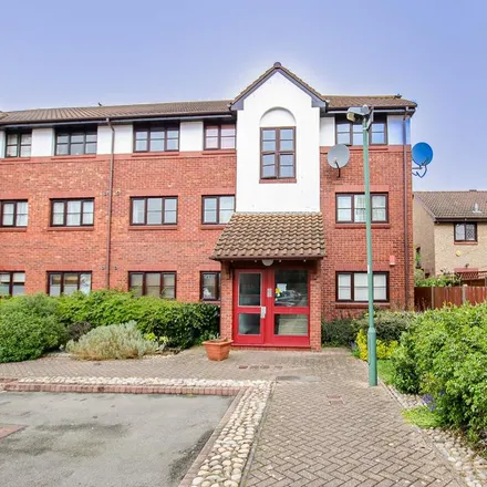 Rent this 2 bed apartment on 10-11 Violet Close in London, SM6 7HH