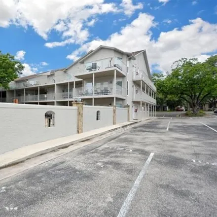 Buy this 2 bed condo on 682 East Mather Street in Summerwood, New Braunfels