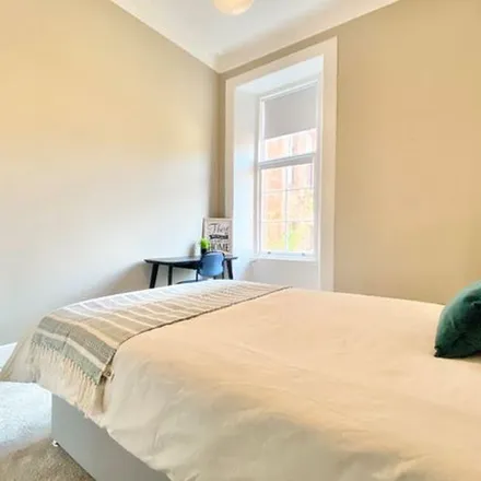 Rent this 3 bed apartment on Vinicombe Street in North Kelvinside, Glasgow