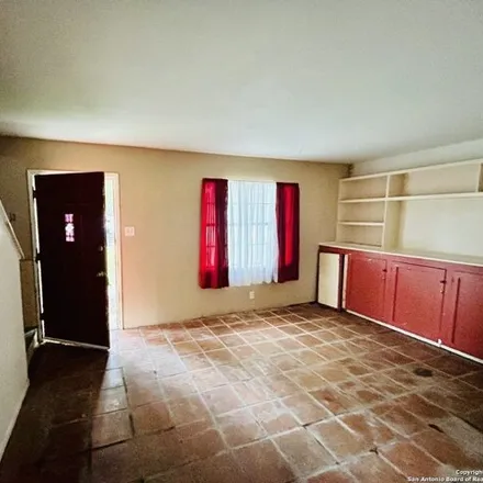 Image 2 - 989 North Boulevard, Universal City, Bexar County, TX 78148, USA - House for sale