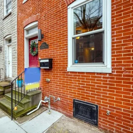 Image 3 - 1741 East Lombard Street, Baltimore, MD 21231, USA - House for sale