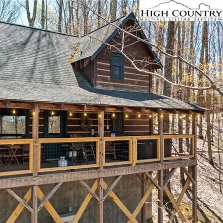 Image 3 - 116 Rhododendron Drive, Beech Mountain, NC 28604, USA - House for sale