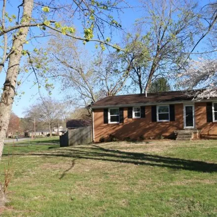 Image 2 - 2108 Harvill Drive, Belle Forest, Clarksville, TN 37043, USA - House for sale