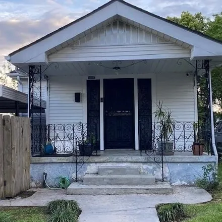 Buy this 2 bed house on 2664 Verbena Street in New Orleans, LA 70122