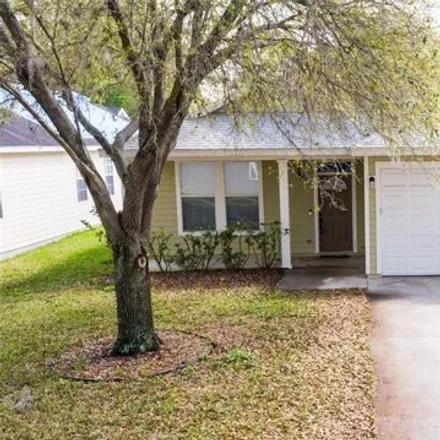 Buy this 3 bed house on unnamed road in Zephyrhills, FL 33542