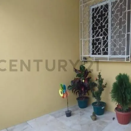 Buy this 2 bed house on Consejo Nacional Electoral - Delegación del Guayas in Doctor Roberto Gilbert Elizalde, 090306