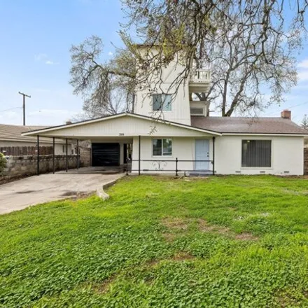 Buy this 3 bed house on Tulare Santa Fe Trail in Tulare, CA 93274