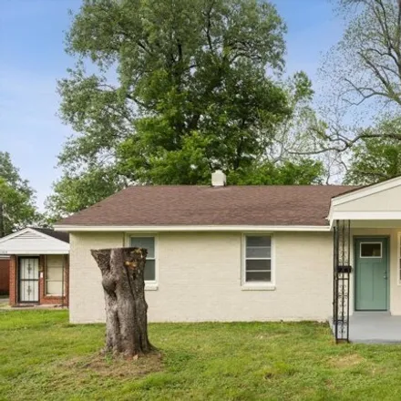 Buy this 3 bed house on 1549 South McLean Boulevard in Memphis, TN 38114