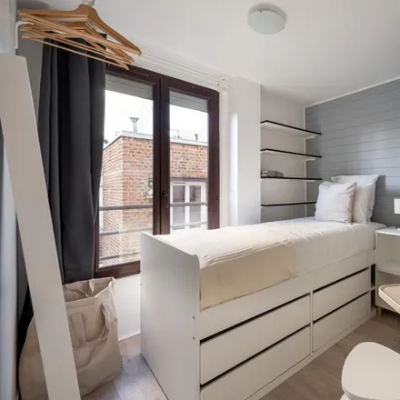 Rent this 7 bed room on 59 Rue de la Réunion in 75020 Paris, France