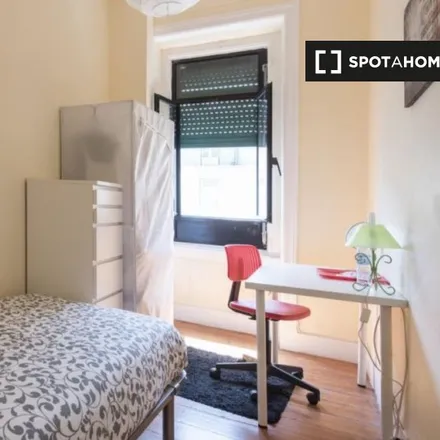Rent this 5 bed room on Travessa das Amoreiras a Arroios 7 in 1000-046 Lisbon, Portugal