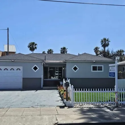 Image 1 - 155 Citrus Avenue, Imperial Beach, CA 91932, USA - House for sale