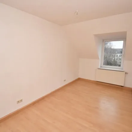 Rent this 3 bed apartment on Kaulbachstraße 6 in 09126 Chemnitz, Germany