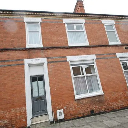 Rent this 4 bed townhouse on Mundella Street in Leicester, LE2 1LL