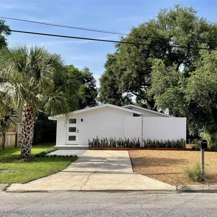 Buy this 3 bed house on 199 South E Street in Sanders Beach, Pensacola