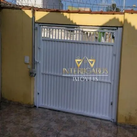 Buy this 3 bed house on Rua Gaturamo in Jardim Cristiane, Santo André - SP