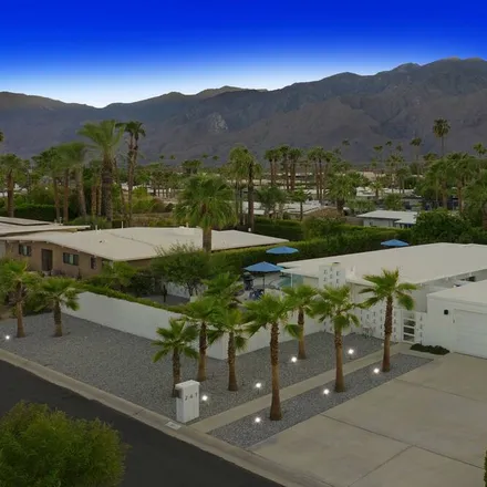 Rent this 3 bed house on Palm Springs