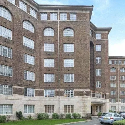 Rent this 3 bed apartment on Cropthorne Court in 20-28 Maida Vale, London