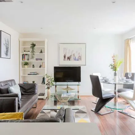 Rent this 2 bed apartment on 26 Shaa Road in London, W3 7LN