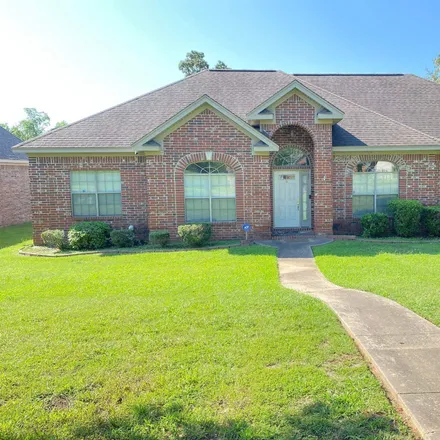 Buy this 4 bed house on 212 Country Club Parkway in Maumelle, AR 72113