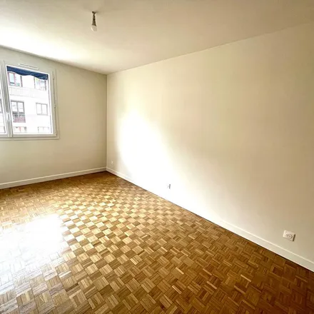 Rent this 4 bed apartment on 19 Avenue de Château du Loir in 92400 Courbevoie, France