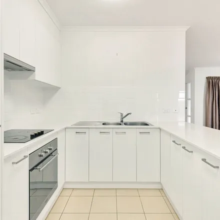 Rent this 3 bed apartment on Hoad Court in Enfield SA 5085, Australia