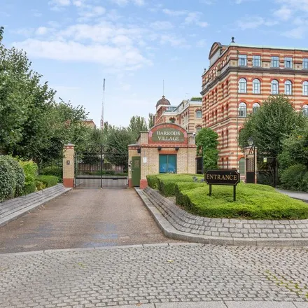Rent this 2 bed apartment on 1-16 Keble Place in London, SW13 8HL