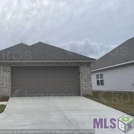Rent this 3 bed house on 7671 Waterview Drive in University Shadows, East Baton Rouge Parish